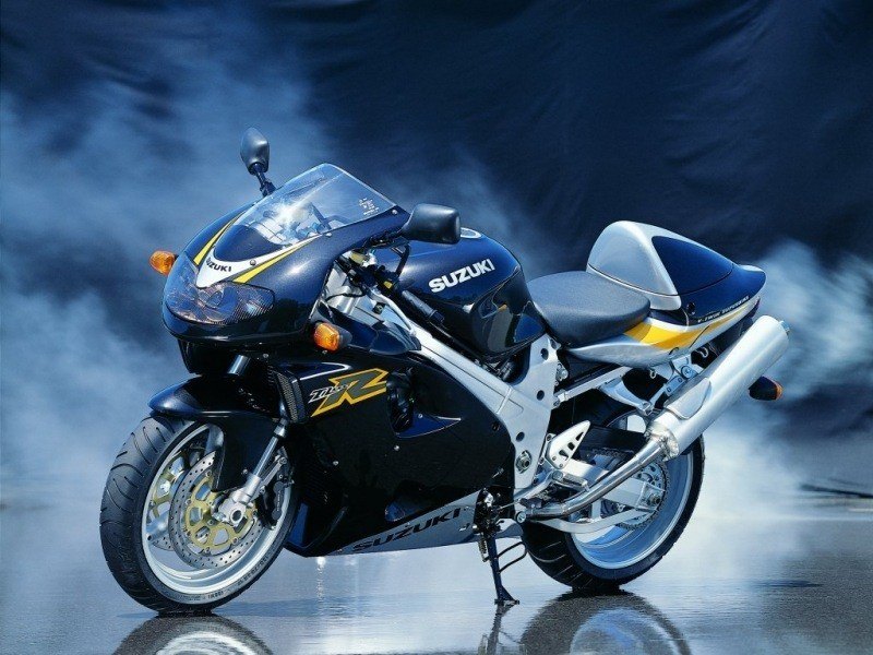 Suzuki TLR 1000