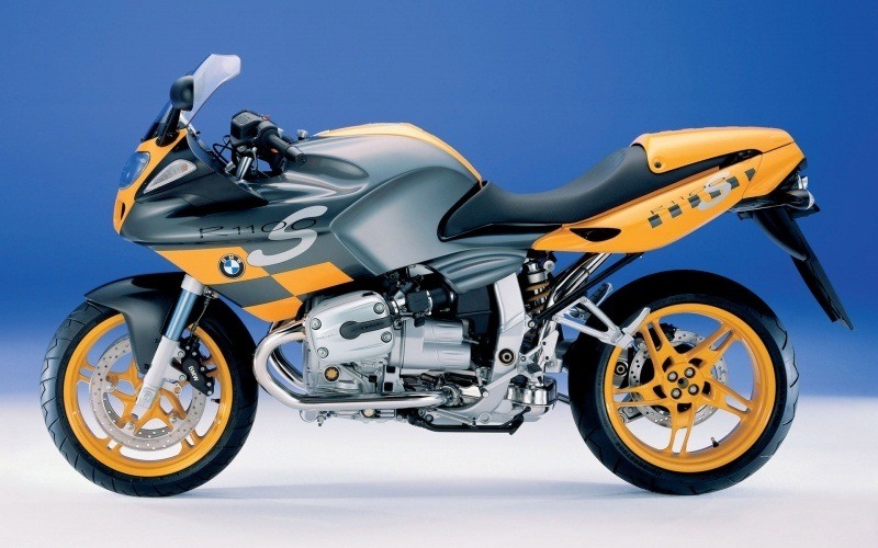 BMW R1100S moto
