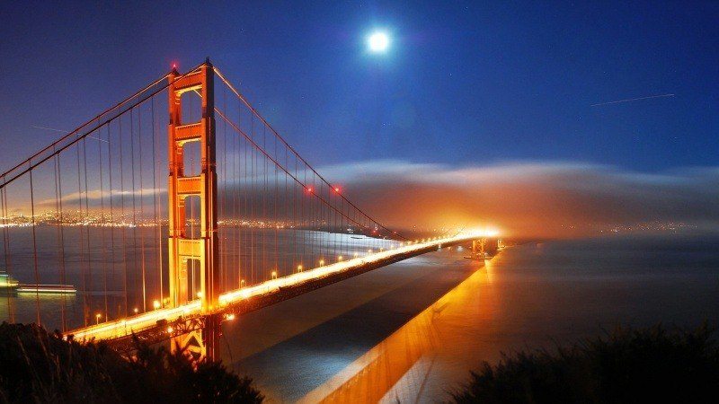 Golden Gate Bridge San Francisco nuit brouillard 