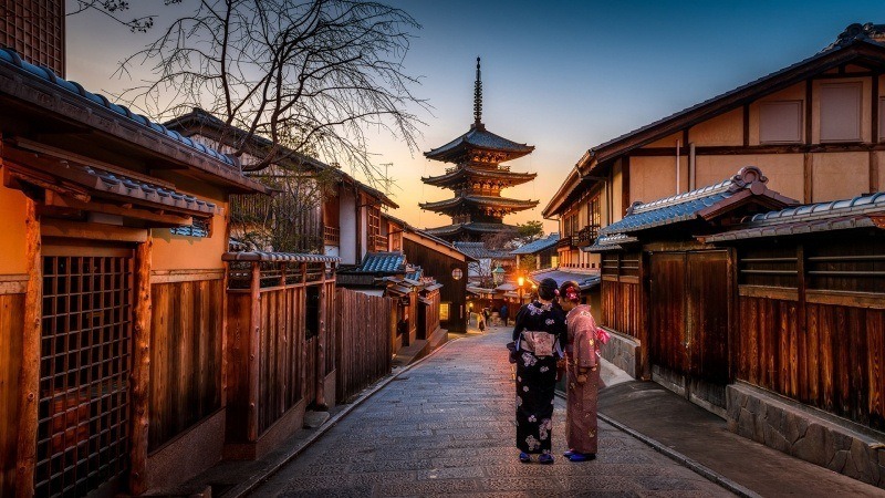 Japanese women kimono tradition city photo