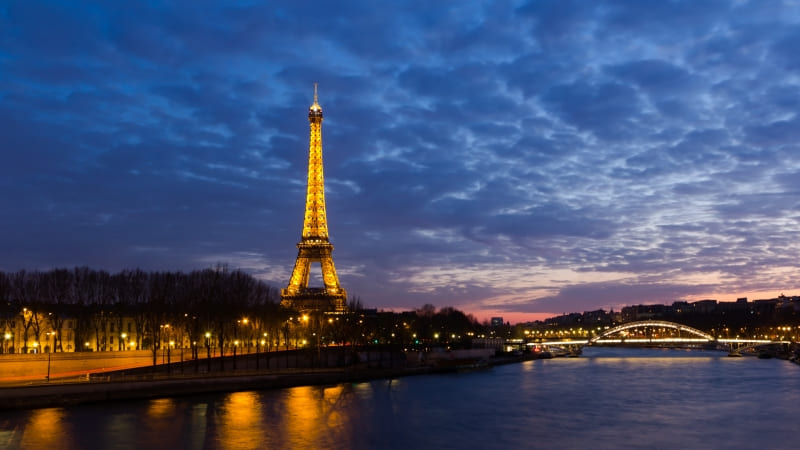 photo Paris tour Eiffel tower vu de la Seine wall