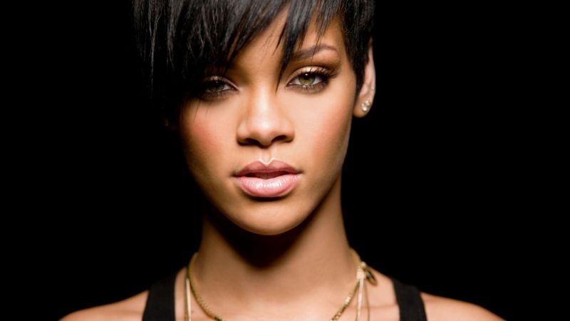 Rihanna photo portrait