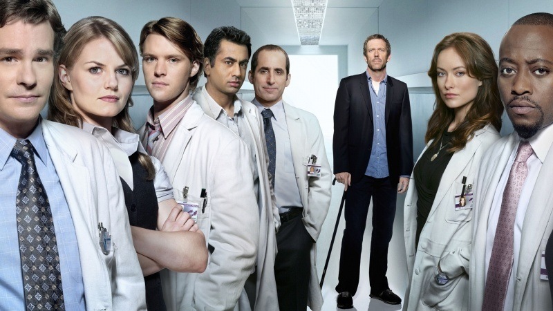 Résultat de recherche d'images pour "dr house saison 4 nouveaux médecins"