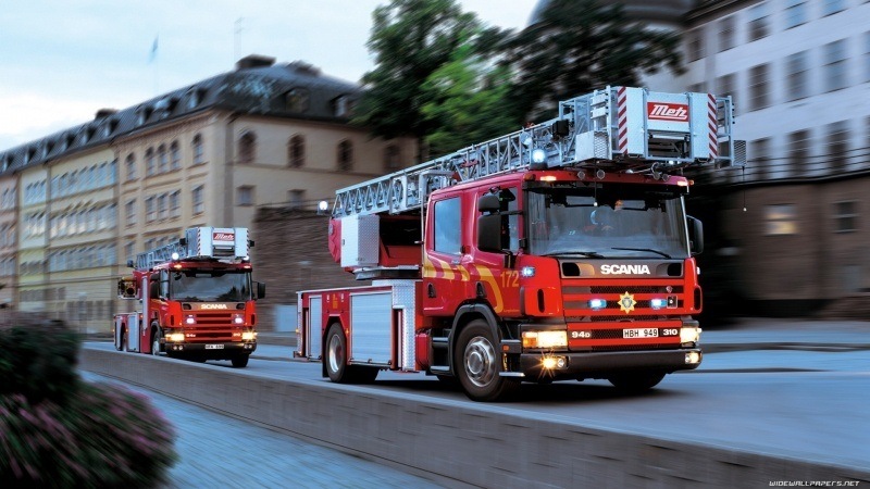 Fond d'écran HD camion pompier Scania grande échelle téléchargement gratuit wallpaper PC Mac OS smartphone tablette