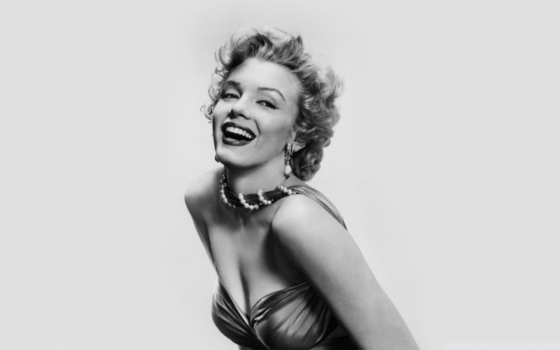 Fond d'écran Marilyn Monroe photo noir et blanc portrait des années 50 télécharger wallpaper photo