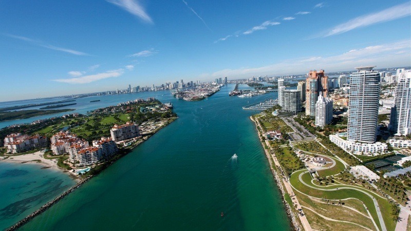 ville Miami Beach government cut photo