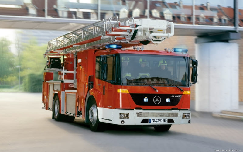 fond d'écran HD camion de pompier avec grande échelle photo