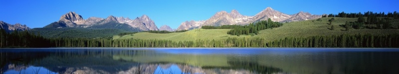 Panorama photo lac et montagne trois écrans