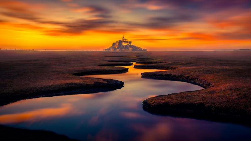 Mont-St-Michel-soleil-couchant-prés-salés