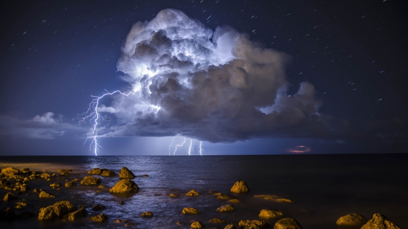 Fond écran HD nature cumulo nimbus orage mer oce